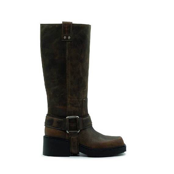 Fray Tan Gaucho Boots